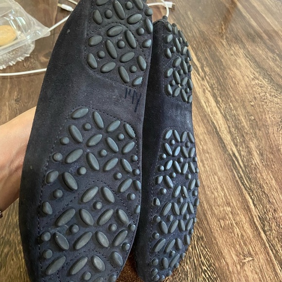 Salvatore ferragamo loafer .Black with gold hardwarre - Picture 7 of 13